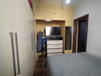 Casa à venda com 185m², 3 quartos, 5 vagas no bairro Menino Deus em Porto Alegre - Foto 8