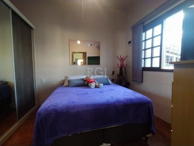 Casa à venda com 185m², 3 quartos, 5 vagas no bairro Menino Deus em Porto Alegre - Foto 4