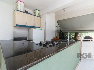 Casa à venda com 117m², 3 quartos, 1 suíte, 3 vagas no bairro Azenha em Porto Alegre - Foto 8