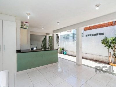 Casa à venda com 117m², 3 quartos, 1 suíte, 3 vagas no bairro Azenha em Porto Alegre - Foto 26