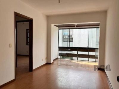 Apartamento à venda com 43m², 1 quarto no bairro Santana em Porto Alegre - Foto 2