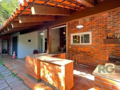 Casa à venda com 250m², 3 quartos, 1 suíte, 5 vagas no bairro Ipanema em Porto Alegre - Foto 35