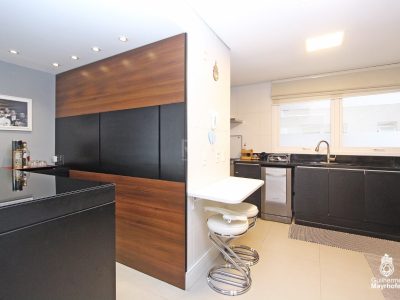 Apartamento à venda com 158m², 4 quartos, 4 suítes, 2 vagas no bairro Menino Deus em Porto Alegre - Foto 38