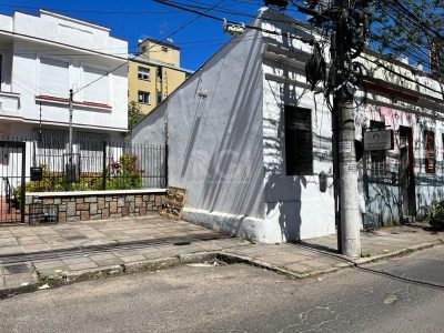 Sobrado à venda com 160m², 3 quartos, 1 suíte no bairro Floresta em Porto Alegre - Foto 18