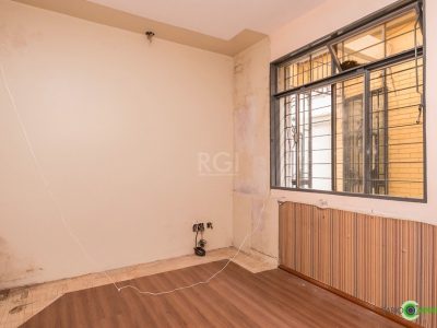 Casa à venda com 307m², 4 quartos, 2 suítes, 3 vagas no bairro Higienópolis em Porto Alegre - Foto 27