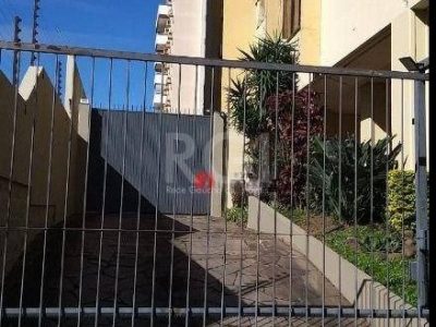 Apartamento à venda com 66m², 2 quartos, 1 vaga no bairro São João em Porto Alegre - Foto 2