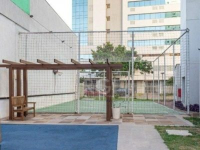 Apartamento à venda com 72m², 3 quartos, 1 suíte, 1 vaga no bairro Santa Maria Goretti em Porto Alegre - Foto 4