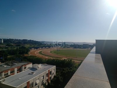 Cobertura à venda com 121m², 3 quartos, 1 suíte, 2 vagas no bairro Cristal em Porto Alegre - Foto 2