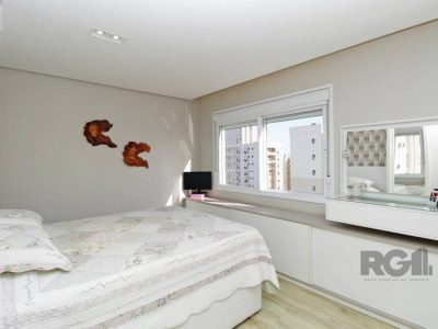 Apartamento à venda com 121m², 3 quartos, 1 suíte, 2 vagas no bairro Passo d'Areia em Porto Alegre - Foto 16