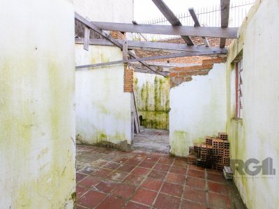 Casa à venda com 100m², 3 quartos, 1 suíte, 4 vagas no bairro Tristeza em Porto Alegre - Foto 29