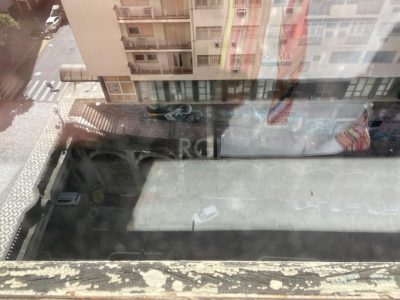 Apartamento à venda com 163m², 4 quartos, 2 suítes no bairro Centro Histórico em Porto Alegre - Foto 5