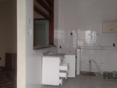 Casa à venda com 162m², 3 quartos, 3 vagas no bairro Partenon em Porto Alegre - Foto 9