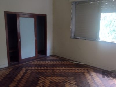 Casa à venda com 162m², 3 quartos, 3 vagas no bairro Partenon em Porto Alegre - Foto 11