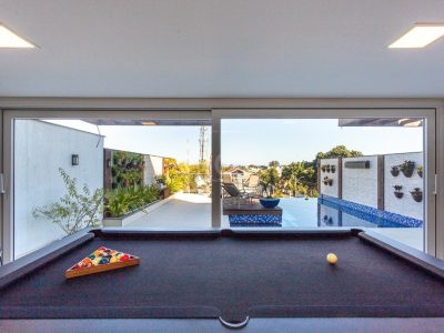 Casa à venda com 427m², 4 quartos, 4 suítes, 4 vagas no bairro Ipanema em Porto Alegre - Foto 27