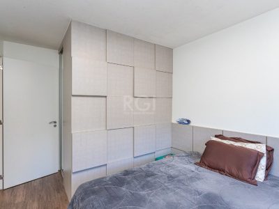 Casa à venda com 427m², 4 quartos, 4 suítes, 4 vagas no bairro Ipanema em Porto Alegre - Foto 67