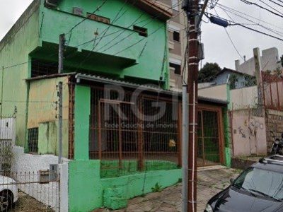 Casa à venda com 360m², 3 quartos, 1 vaga no bairro Medianeira em Porto Alegre - Foto 3