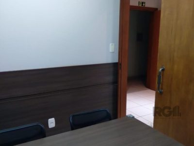 Conjunto/Sala à venda com 34m² no bairro Menino Deus em Porto Alegre - Foto 5