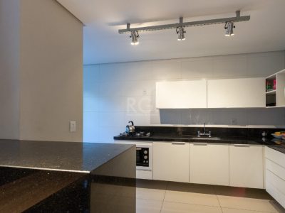 Casa Condominio à venda com 208m², 4 quartos, 1 suíte, 3 vagas no bairro Tristeza em Porto Alegre - Foto 8