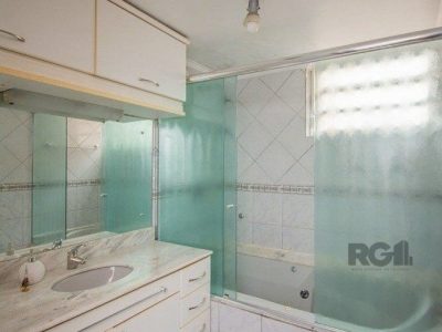 Apartamento à venda com 78m², 3 quartos no bairro Petrópolis em Porto Alegre - Foto 10