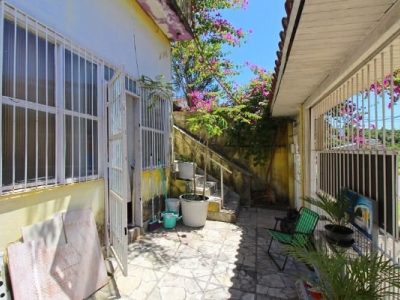 Casa à venda com 140m², 2 quartos, 1 vaga no bairro Jardim Itu em Porto Alegre - Foto 2