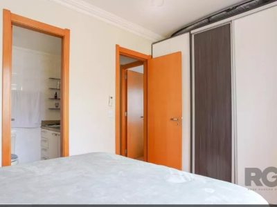 Apartamento à venda com 87m², 3 quartos, 1 suíte, 1 vaga no bairro Passo d'Areia em Porto Alegre - Foto 13