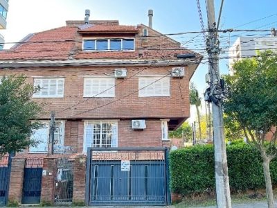 Casa à venda com 229m², 3 quartos, 2 vagas no bairro Tristeza em Porto Alegre - Foto 4