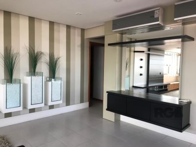 Apartamento à venda com 150m², 3 quartos, 1 suíte, 2 vagas no bairro Jardim Itu em Porto Alegre - Foto 2