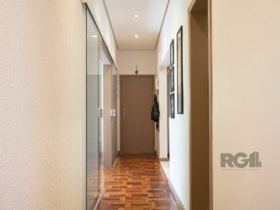 Apartamento à venda com 81m², 3 quartos, 1 suíte, 3 vagas no bairro Petrópolis em Porto Alegre - Foto 11