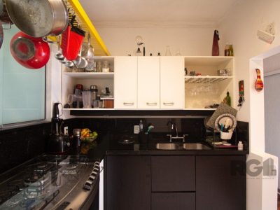 Apartamento à venda com 81m², 3 quartos, 1 suíte, 3 vagas no bairro Petrópolis em Porto Alegre - Foto 4