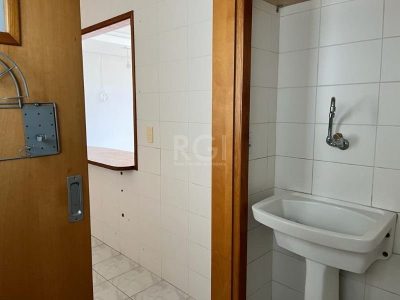 Apartamento à venda com 87m², 3 quartos, 1 suíte, 1 vaga no bairro Passo d'Areia em Porto Alegre - Foto 36