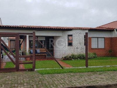 Casa à venda com 80m², 2 quartos, 2 vagas no bairro Jardim Beira Mar em Capão da Canoa - Foto 14