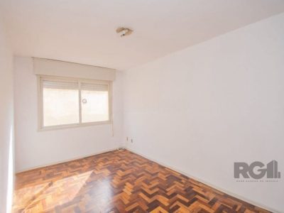 Apartamento à venda com 66m², 2 quartos, 1 vaga no bairro Vila Ipiranga em Porto Alegre - Foto 2