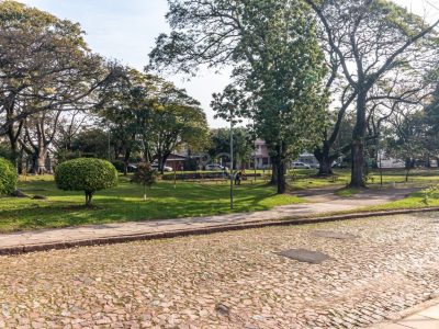 Casa à venda com 116m², 2 quartos, 1 suíte, 3 vagas no bairro Vila Ipiranga em Porto Alegre - Foto 30