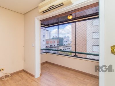 Cobertura à venda com 243m², 4 quartos, 2 suítes, 2 vagas no bairro Santana em Porto Alegre - Foto 24