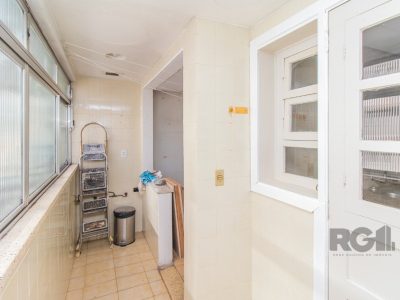 Cobertura à venda com 243m², 4 quartos, 2 suítes, 2 vagas no bairro Santana em Porto Alegre - Foto 30