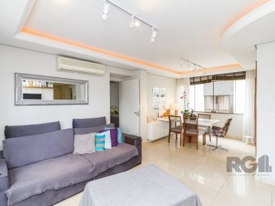 Apartamento à venda com 146m², 3 quartos, 1 suíte, 2 vagas no bairro Petrópolis em Porto Alegre - Foto 2