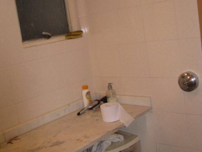 Apartamento à venda com 105m², 3 quartos, 1 suíte, 1 vaga no bairro Medianeira em Porto Alegre - Foto 12