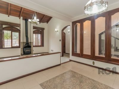 Casa à venda com 287m², 5 quartos, 1 suíte, 4 vagas no bairro Jardim Itu em Porto Alegre - Foto 2