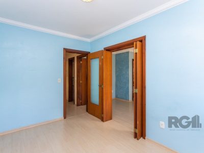 Casa à venda com 105m², 3 quartos, 1 suíte, 1 vaga no bairro Cristal em Porto Alegre - Foto 16