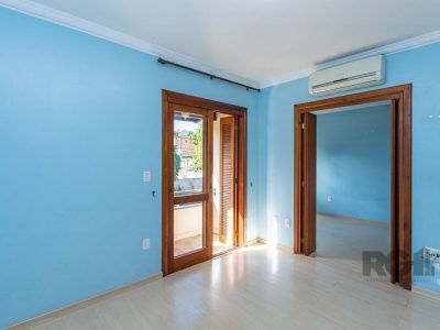 Casa à venda com 105m², 3 quartos, 1 suíte, 1 vaga no bairro Cristal em Porto Alegre - Foto 19