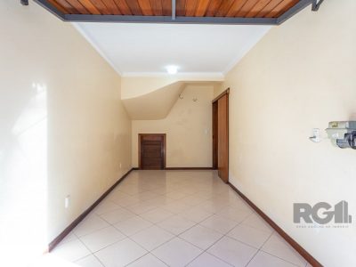 Casa à venda com 105m², 3 quartos, 1 suíte, 1 vaga no bairro Cristal em Porto Alegre - Foto 37