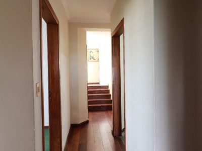 Casa à venda com 199m², 4 quartos, 1 suíte, 2 vagas no bairro Petrópolis em Porto Alegre - Foto 17