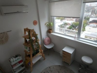 Conjunto/Sala à venda com 32m² no bairro Santana em Porto Alegre - Foto 2