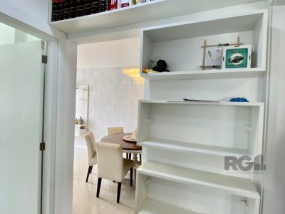 Apartamento à venda com 62m², 2 quartos, 1 suíte, 1 vaga no bairro Centro em Capão da Canoa - Foto 9