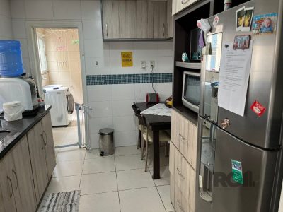 Apartamento à venda com 78m², 2 quartos, 1 vaga no bairro Petrópolis em Porto Alegre - Foto 4