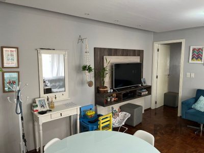 Apartamento à venda com 78m², 2 quartos, 1 vaga no bairro Petrópolis em Porto Alegre - Foto 3