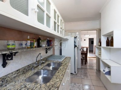 Casa à venda com 320m², 5 quartos, 2 suítes, 3 vagas no bairro Tristeza em Porto Alegre - Foto 31