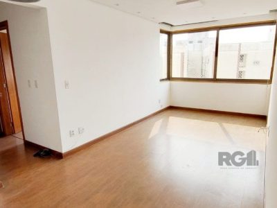 Apartamento à venda com 65m², 2 quartos, 1 suíte, 1 vaga no bairro Cidade Baixa em Porto Alegre - Foto 3