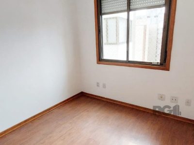 Apartamento à venda com 65m², 2 quartos, 1 suíte, 1 vaga no bairro Cidade Baixa em Porto Alegre - Foto 15