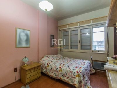 Apartamento à venda com 140m², 3 quartos, 1 vaga no bairro Centro Histórico em Porto Alegre - Foto 3